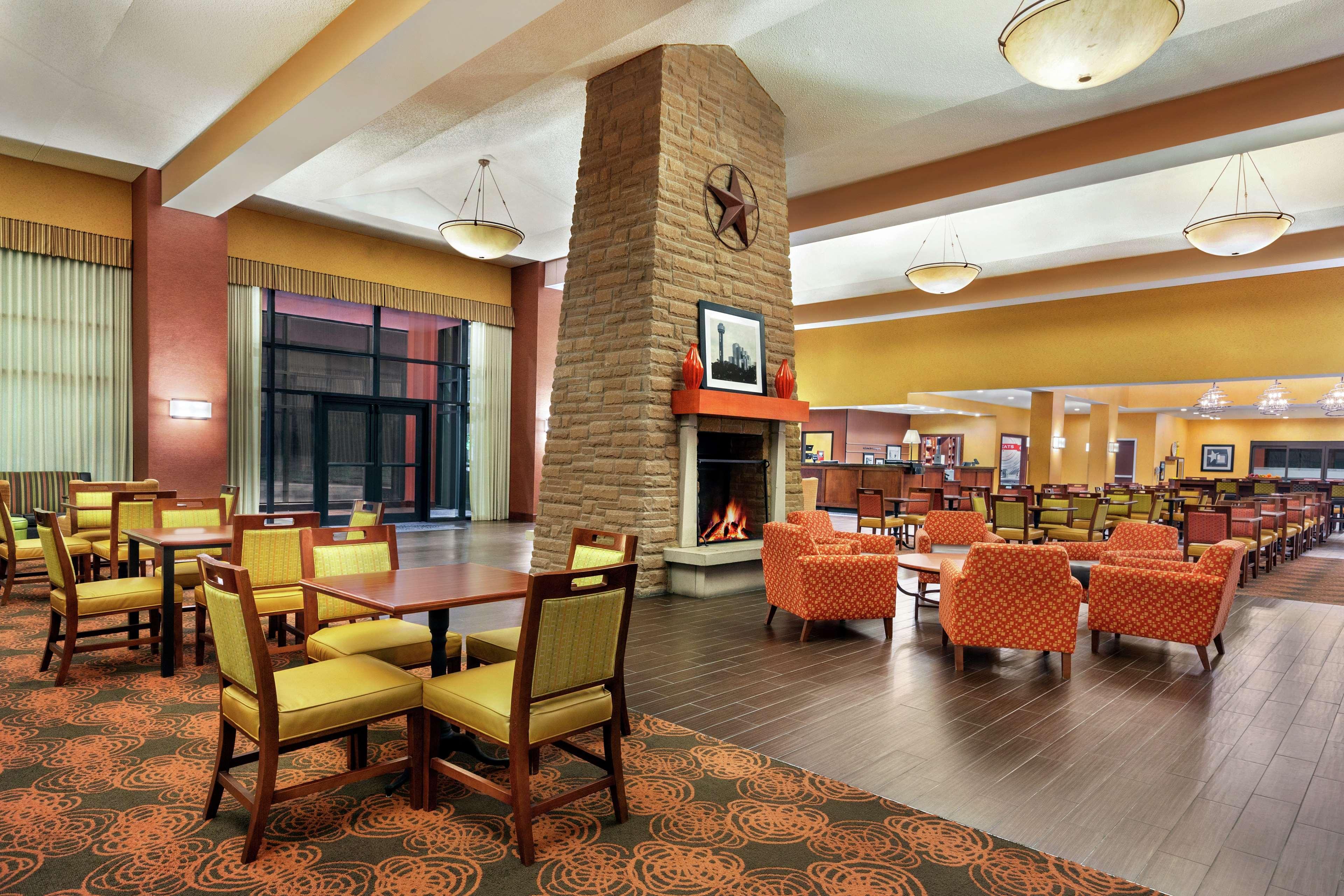 Hampton Inn & Suites Dallas-Mesquite Bagian luar foto