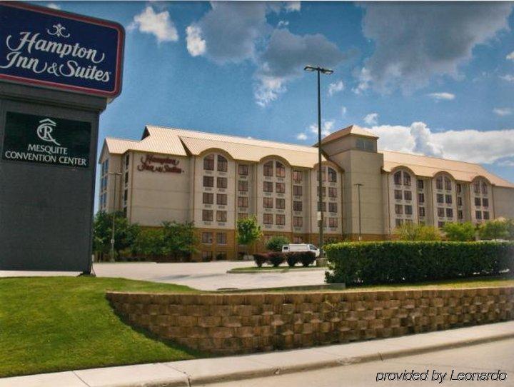 Hampton Inn & Suites Dallas-Mesquite Bagian luar foto